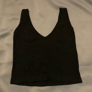 Black aura cropped tank